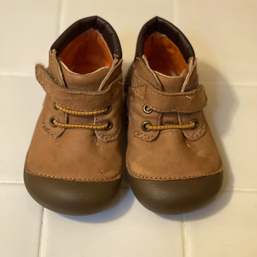 Stride rite 4.5 W toddler boots